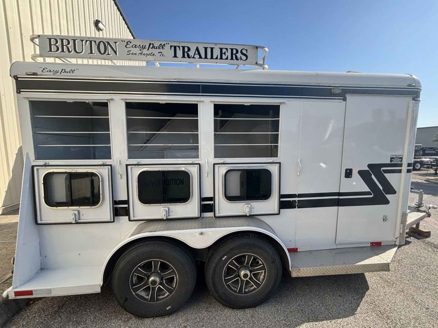 Used 2022 Bruton 3 Horse Bumper Pull '22 Horse Trailer