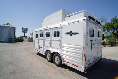 Used 2022 Platinum 4 Horse Bumper Pull '22 Horse Trailer
