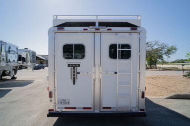 Used 2022 Platinum 4 Horse Bumper Pull '22 Horse Trailer