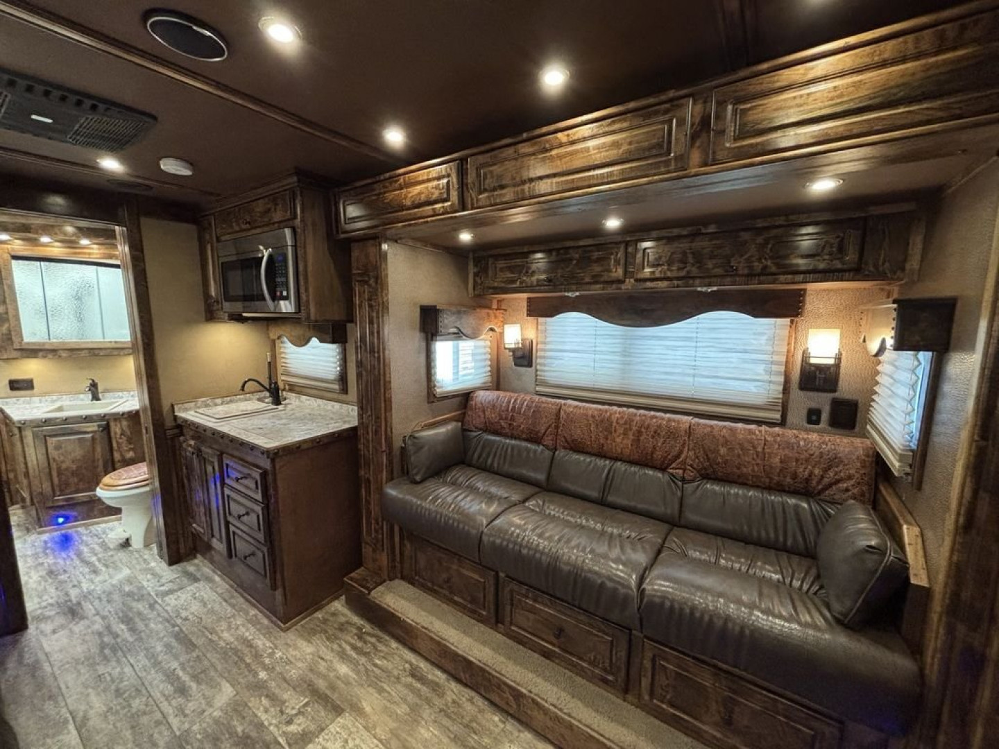 Used 2021 Bloomer 3 Horse Gooseneck Outlaw Living Quarters '21 Horse Trailer