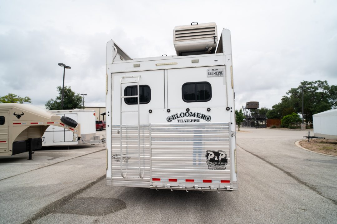 Used 2021 Bloomer 3 Horse Gooseneck Outlaw Living Quarters '21 Horse Trailer