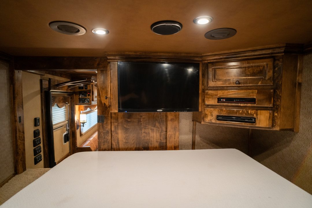 Used 2021 Bloomer 3 Horse Gooseneck Outlaw Living Quarters '21 Horse Trailer