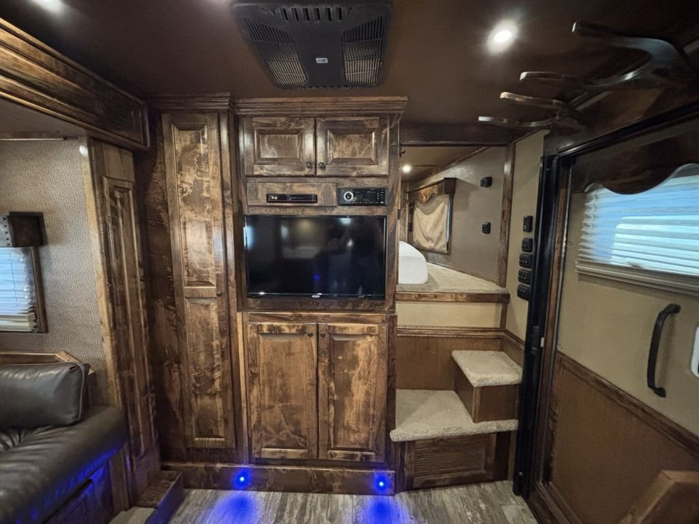 Used 2021 Bloomer 3 Horse Gooseneck Outlaw Living Quarters '21 Horse Trailer