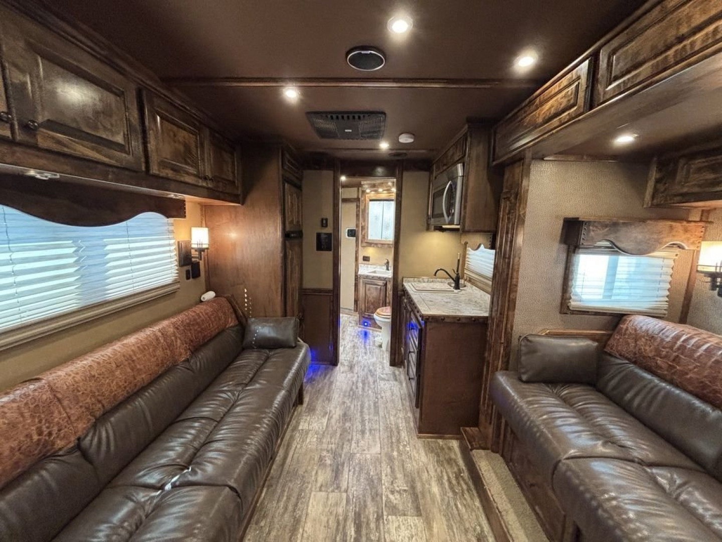 Used 2021 Bloomer 3 Horse Gooseneck Outlaw Living Quarters '21 Horse Trailer