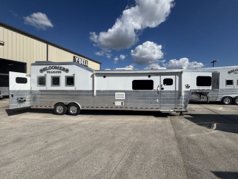 Used 2021 Bloomer 3 Horse Gooseneck Outlaw Living Quarters '21 Horse Trailer