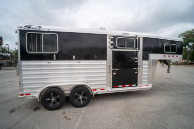 New 2025 4-Star Trailers 2 Horse 6'10" Straight Load '25 Horse Trailer