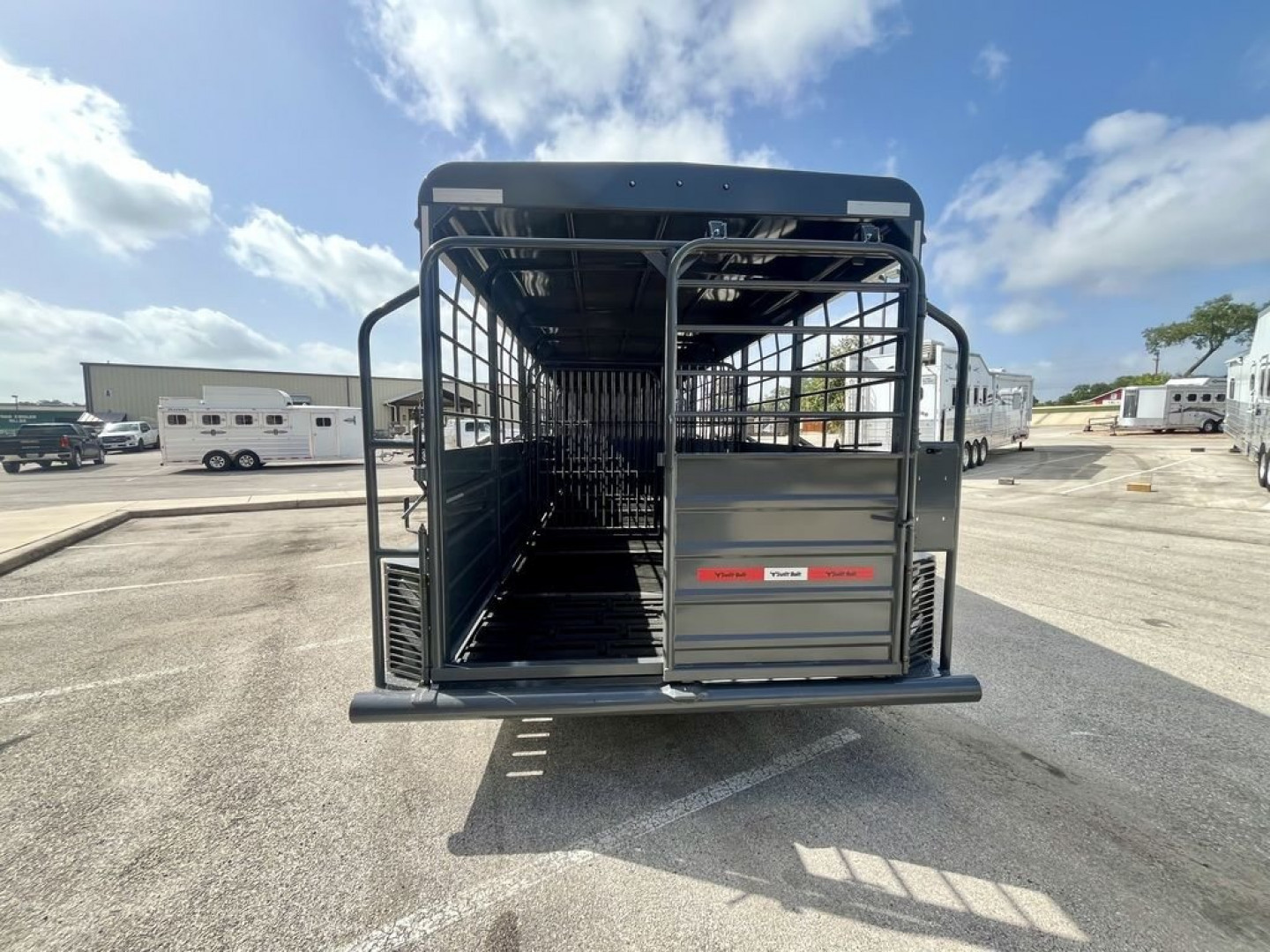 New 2025 Swift Built Trailers 24' '25 Stock / Stock Combo Trailer