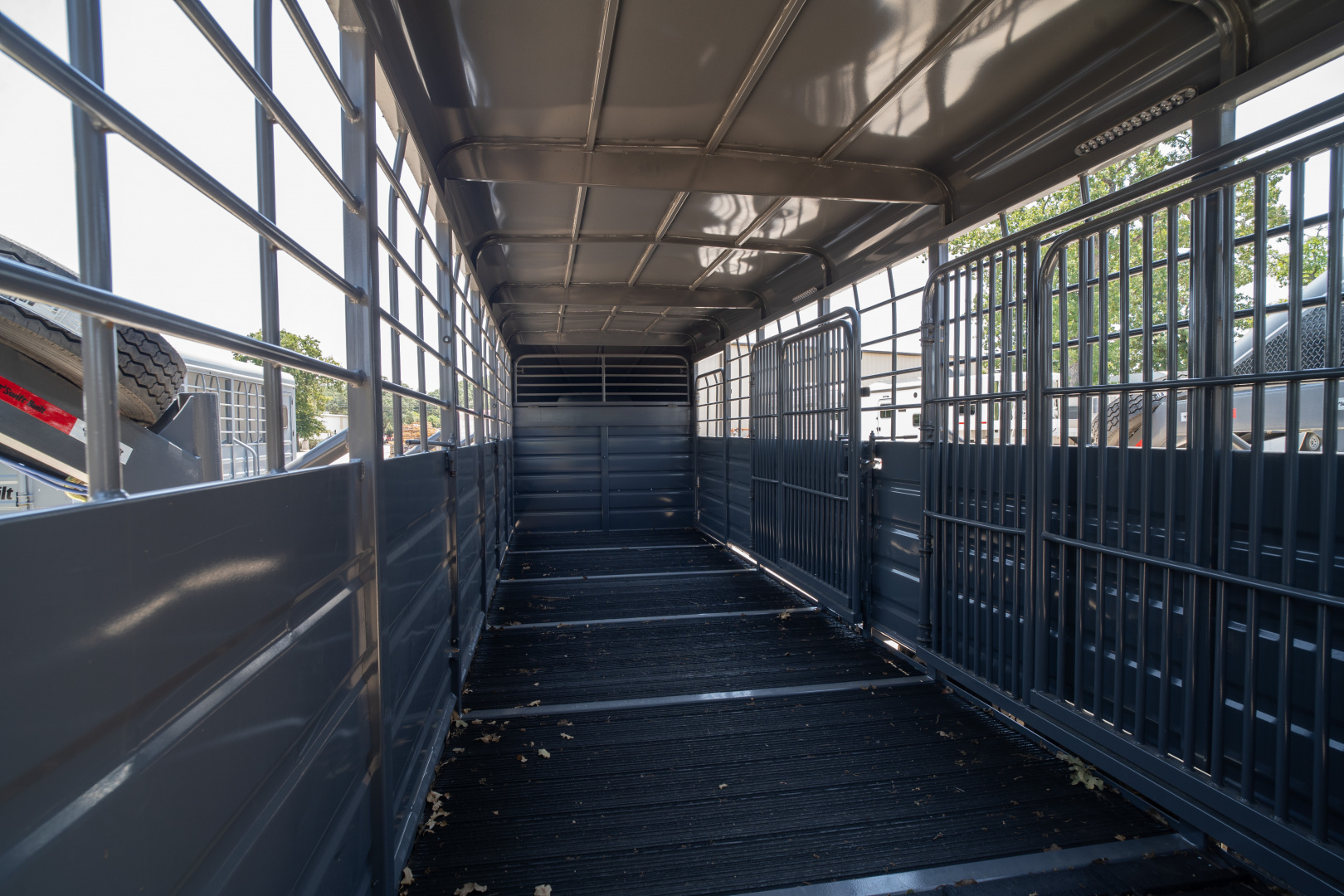 New 2025 Swift Built Trailers 24' '25 Stock / Stock Combo Trailer