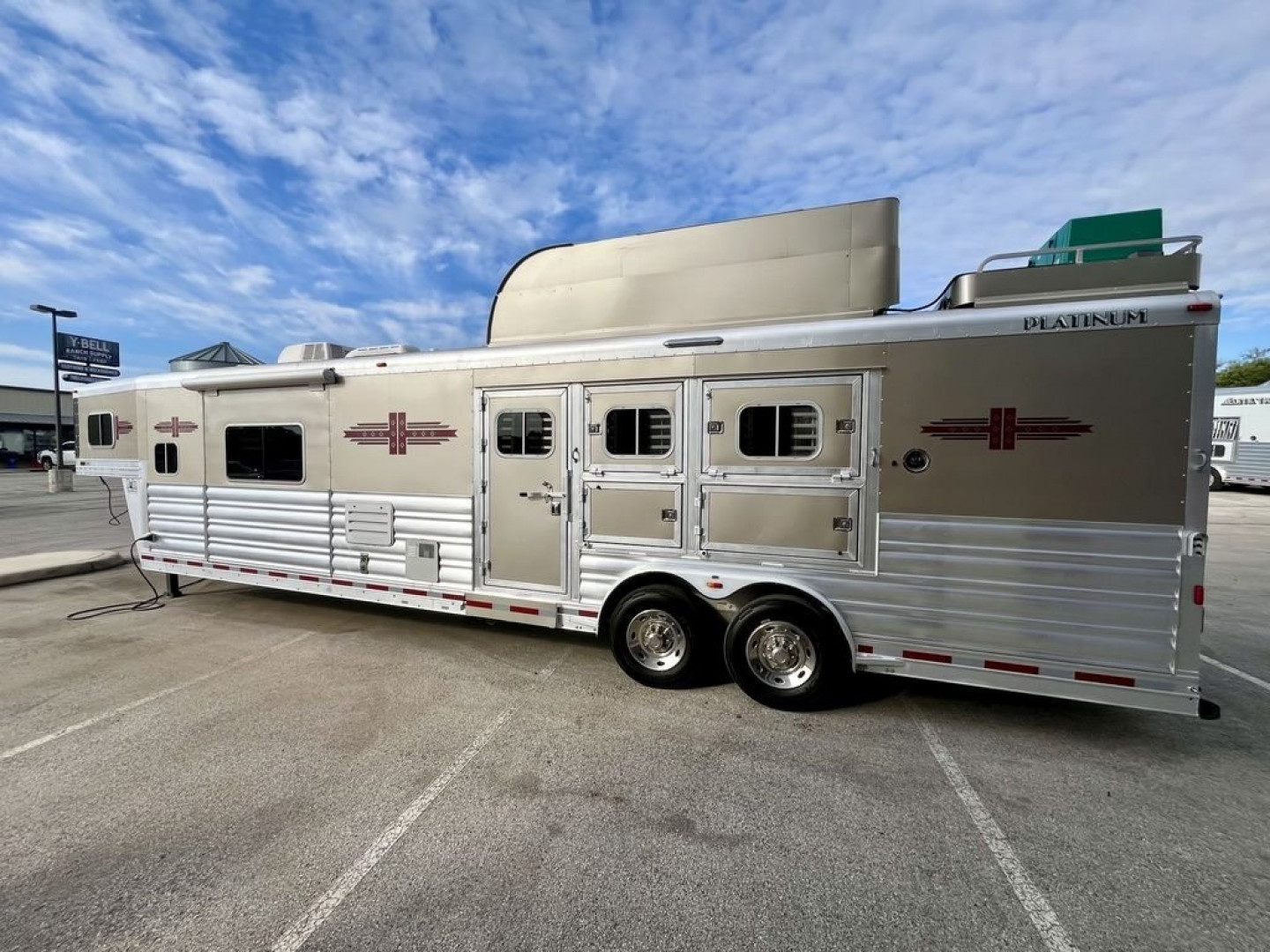 Used 2022 Platinum 3 Horse Gooseneck with Living Quarters '22 Horse Trailer