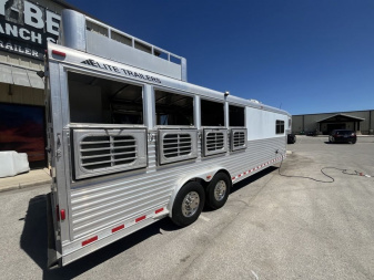 Used 2006 Elite Trailers 4 Horse 10'0" Gooseneck with Living Quarters '06 Horse Trailer