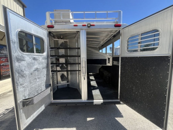 Used 2006 Elite Trailers 4 Horse 10'0" Gooseneck with Living Quarters '06 Horse Trailer