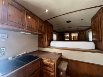 Used 2006 Elite Trailers 4 Horse 10'0" Gooseneck with Living Quarters '06 Horse Trailer