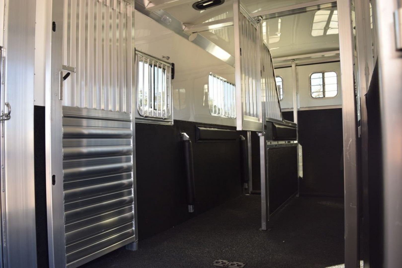 New 2024 4-Star Trailers 2+1 Horse 24' Straight Load '24 Horse Trailer