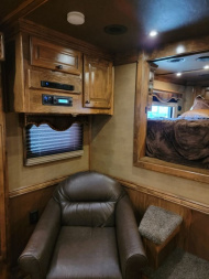 Used 2017 Bloomer 4 Horse 15'6" Gooseneck Outlaw Living Quarters '17 Horse Trailer