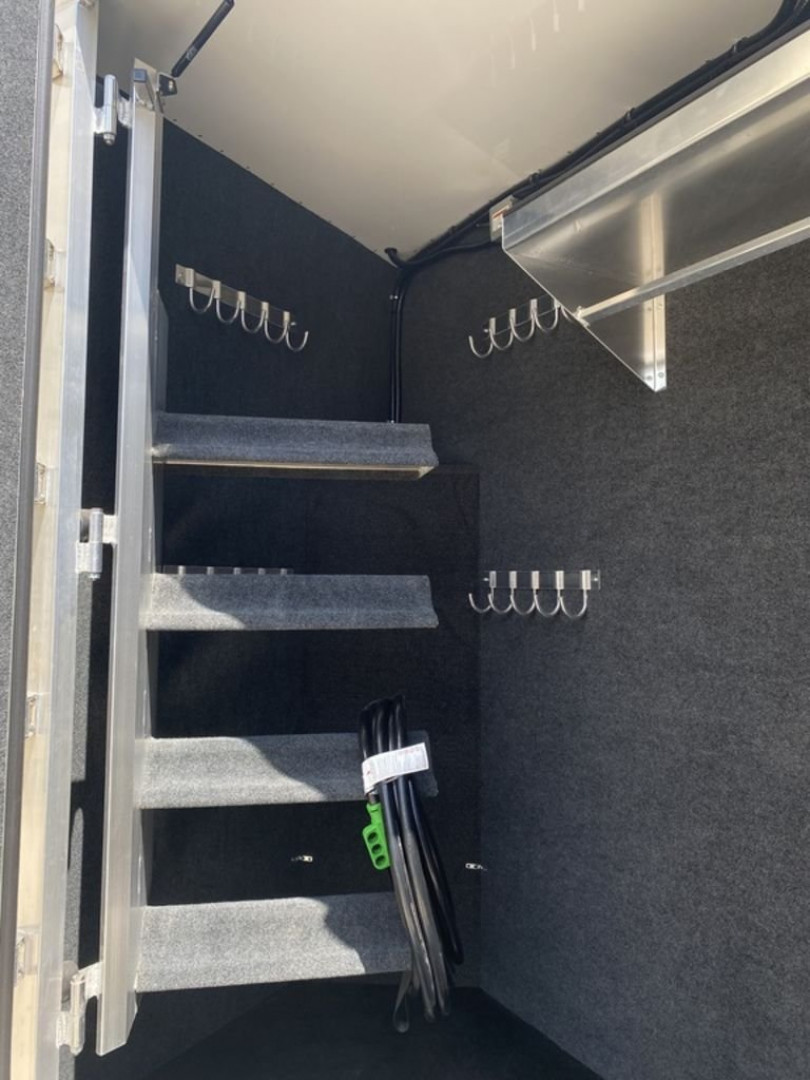 Used 2022 4-Star Trailers 4 Horse Gooseneck Outlaw Living Quarters '22 Horse Trailer