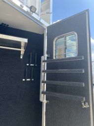 Used 2022 4-Star Trailers 4 Horse Gooseneck Outlaw Living Quarters '22 Horse Trailer