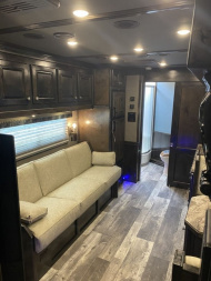 Used 2022 4-Star Trailers 4 Horse Gooseneck Outlaw Living Quarters '22 Horse Trailer