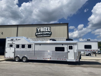 Used 2022 4-Star Trailers 4 Horse Gooseneck Outlaw Living Quarters '22 Horse Trailer