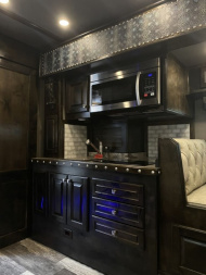 Used 2022 4-Star Trailers 4 Horse Gooseneck Outlaw Living Quarters '22 Horse Trailer