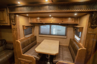 Used 2018 Bloomer 3 Horse 17'5" Gooseneck Outlaw Living Quarters '18 Horse Trailer