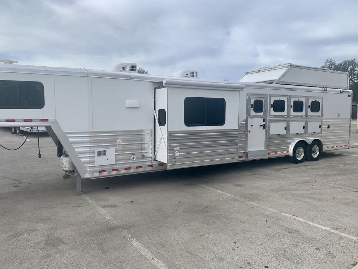 Used 2020 Cimarron Trailers 4 Horse 16'0" Norstar Gooseneck Outback Living Quarters '20 Horse Trailer