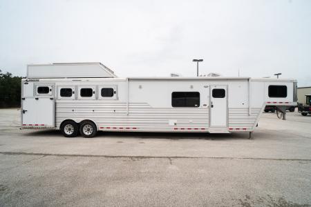 Used 2020 Cimarron Trailers 4 Horse 16'0" Norstar Gooseneck Outback Living Quarters '20 Horse Trailer