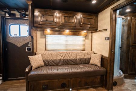 Used 2020 Cimarron Trailers 4 Horse 16'0" Norstar Gooseneck Outback Living Quarters '20 Horse Trailer