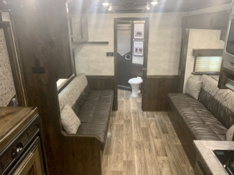 Used 2020 Cimarron Trailers 4 Horse 16'0" Norstar Gooseneck Outback Living Quarters '20 Horse Trailer