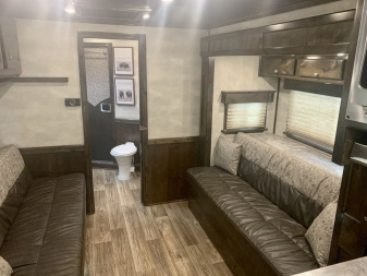 Used 2020 Cimarron Trailers 4 Horse 16'0" Norstar Gooseneck Outback Living Quarters '20 Horse Trailer