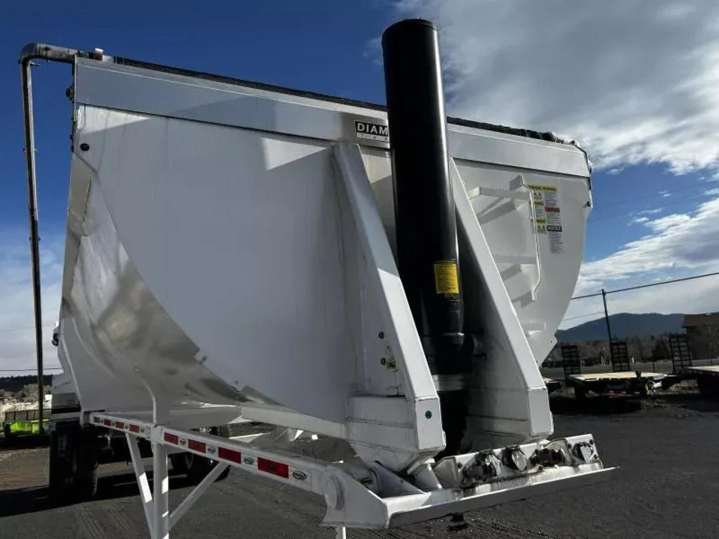 New 2026 Tandem Axle Half Round End Dumper/68,000 GVWR/34'