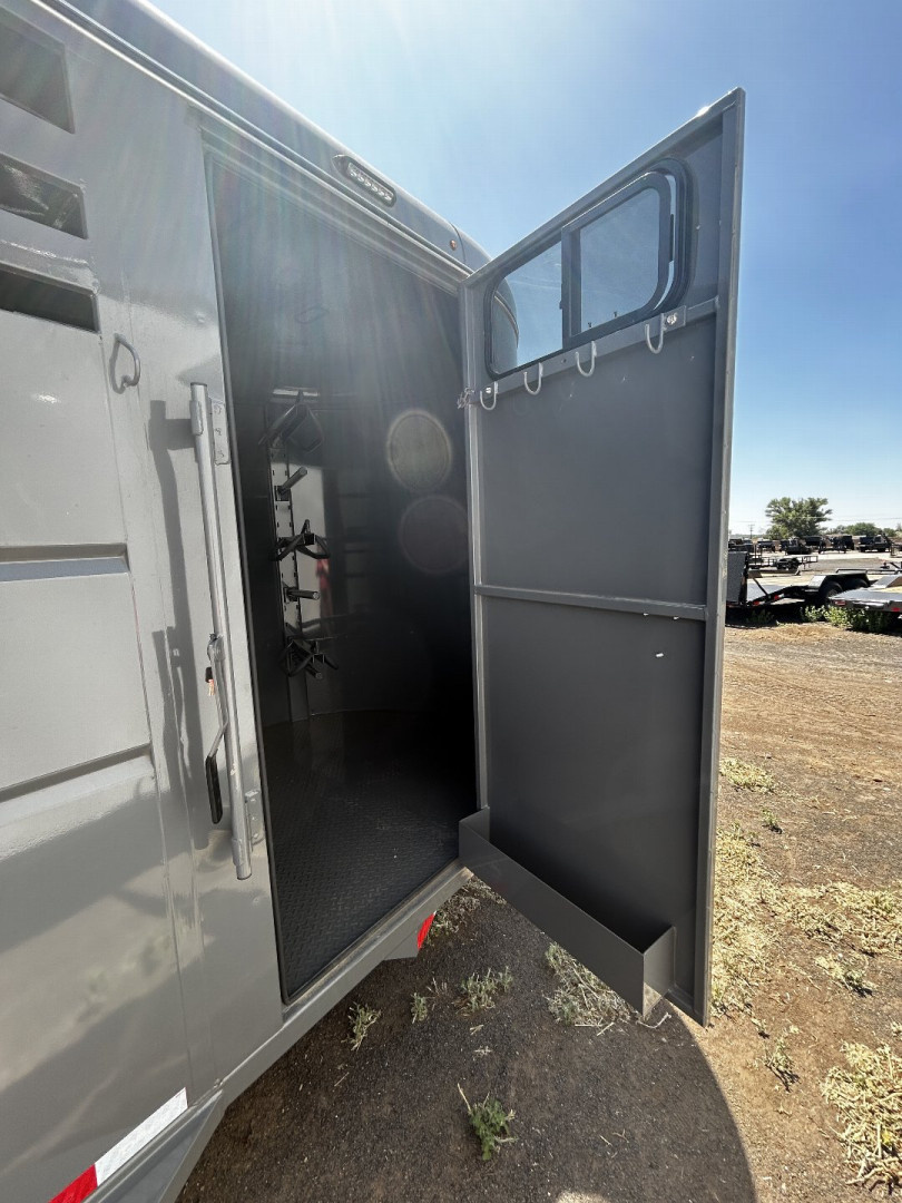 New 2025 Delco 3 Horse Trailer/12,000 GVWR/6'x16'x7'