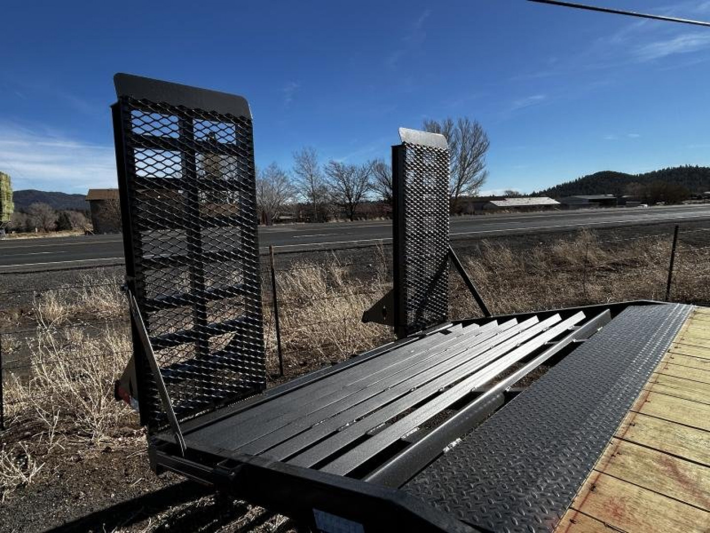 New 2025 Diamond C Tandem Axle Deckover/14,900 GVWR/102"x24'