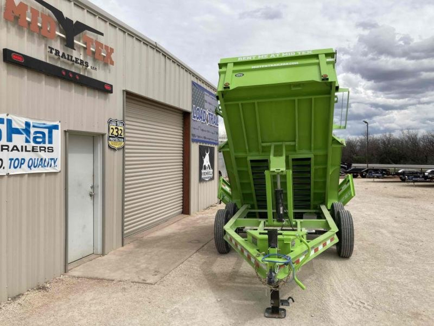 New RENTAL LOAD TRAIL 72"x12' TANDEM AXLE DUMP