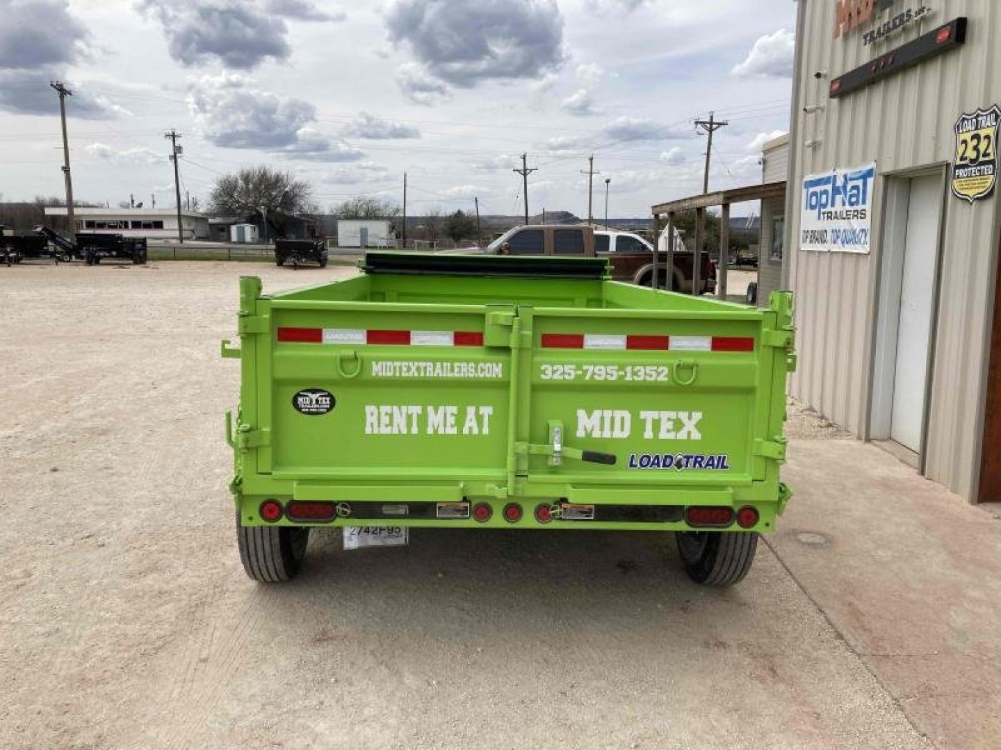 New RENTAL LOAD TRAIL 72"x12' TANDEM AXLE DUMP