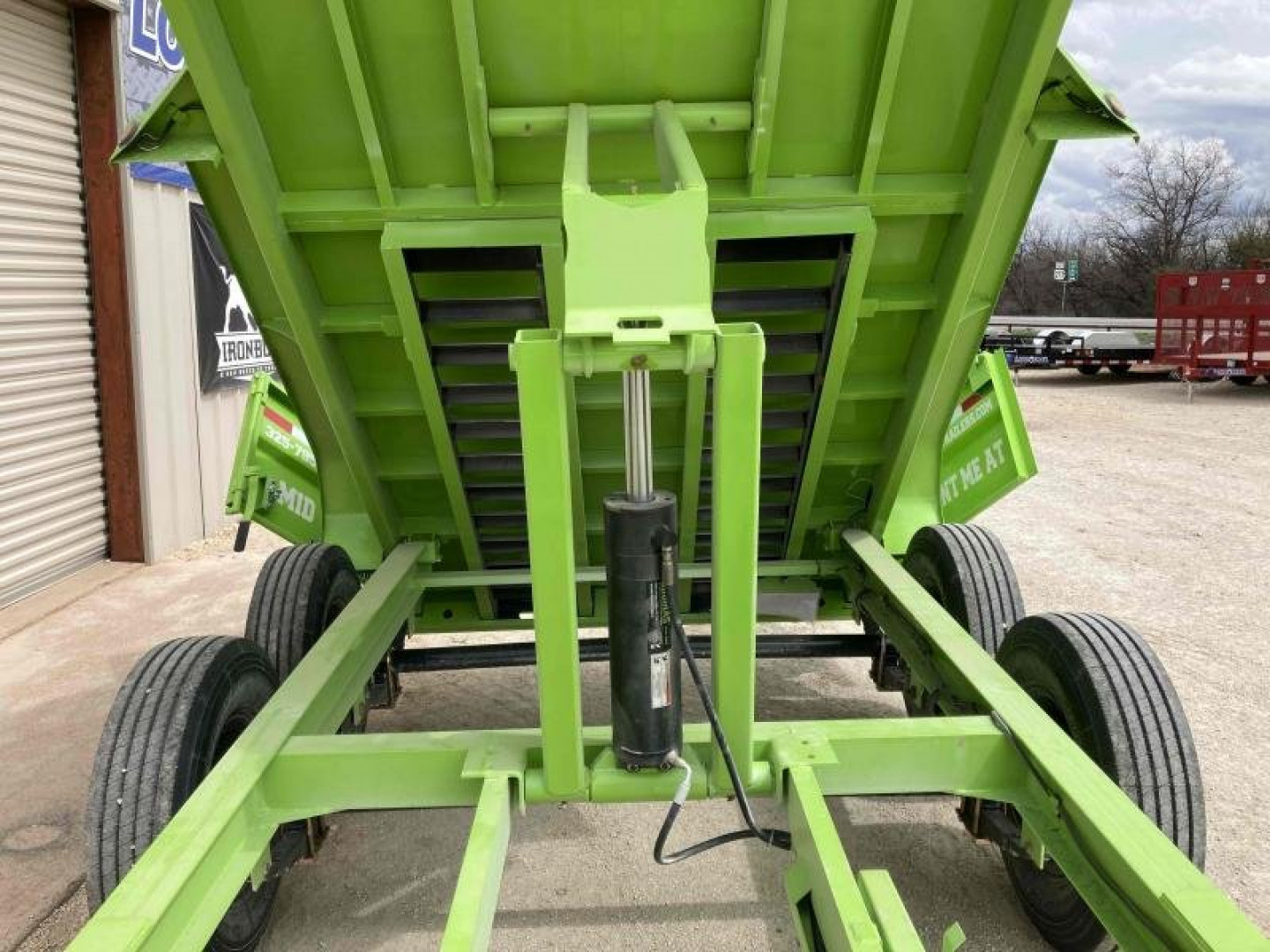 New RENTAL LOAD TRAIL 72"x12' TANDEM AXLE DUMP
