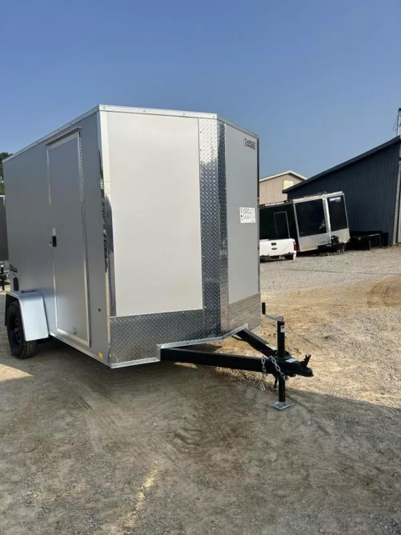 New 2025 Look Trailers ST DLX 6x10 3K (K7210STSV-030) Cargo / Enclosed Trailer