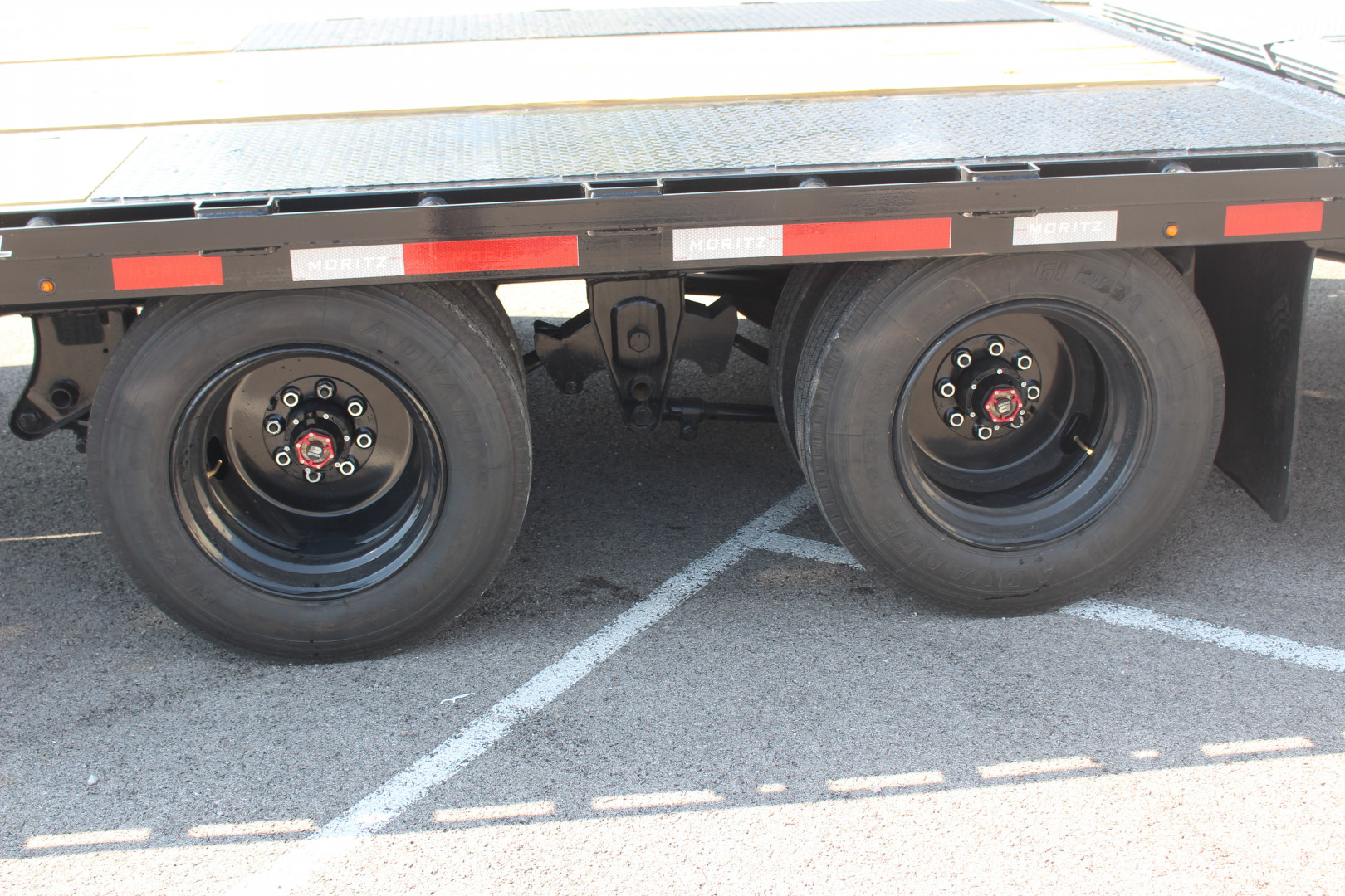 New 2025 Moritz FDPH DT 22' + 5' - Pintle Ring Deckover Equipment Trailer - 25900# GVW