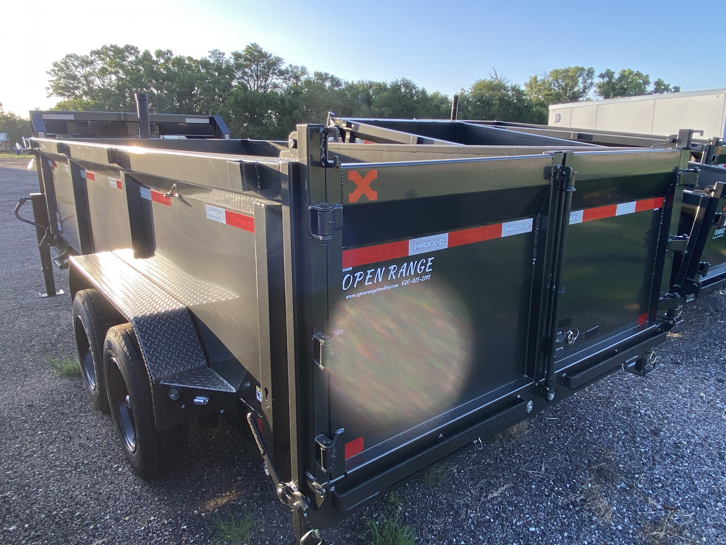 New 2026 MAXX-D DTX Dump Trailer 83x16 GN