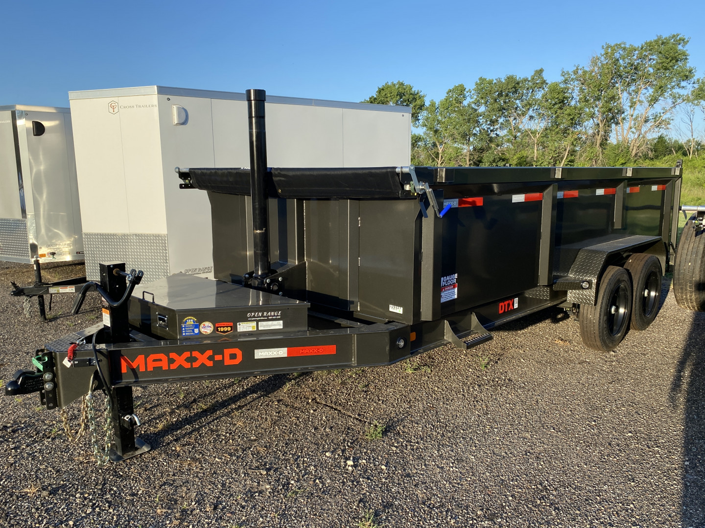 New 2026 MAXX-D DTX Dump Trailer 83x16