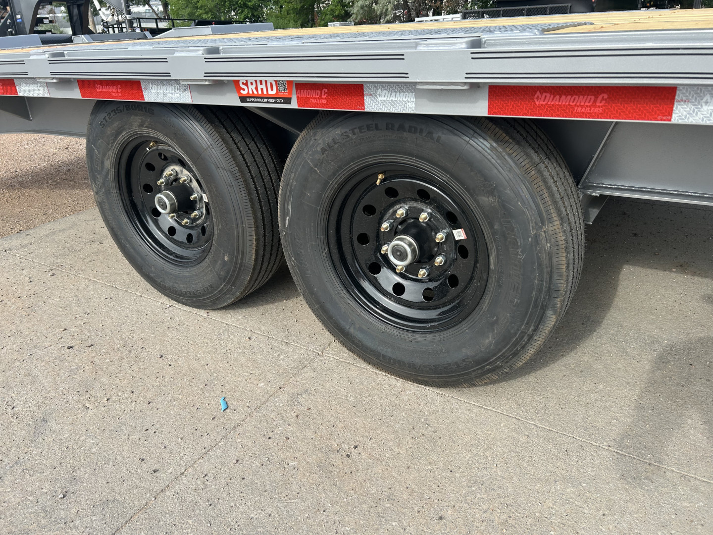 New 2025 Diamond C Trailers FMAX207MR30X102 Flatbed Trailer