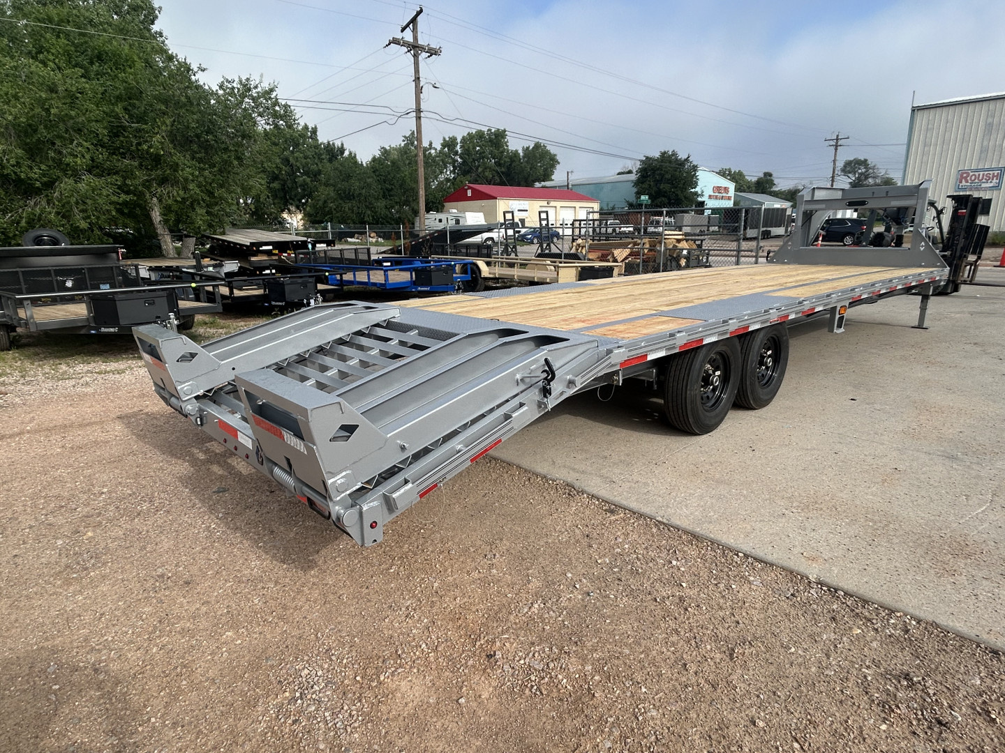 New 2025 Diamond C Trailers FMAX207MR30X102 Flatbed Trailer