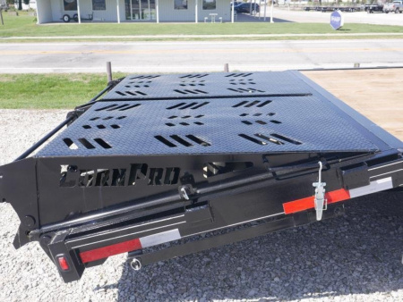 New 2025 CornPro 20+5 7K PRO RAMP GN Flatbed Trailer