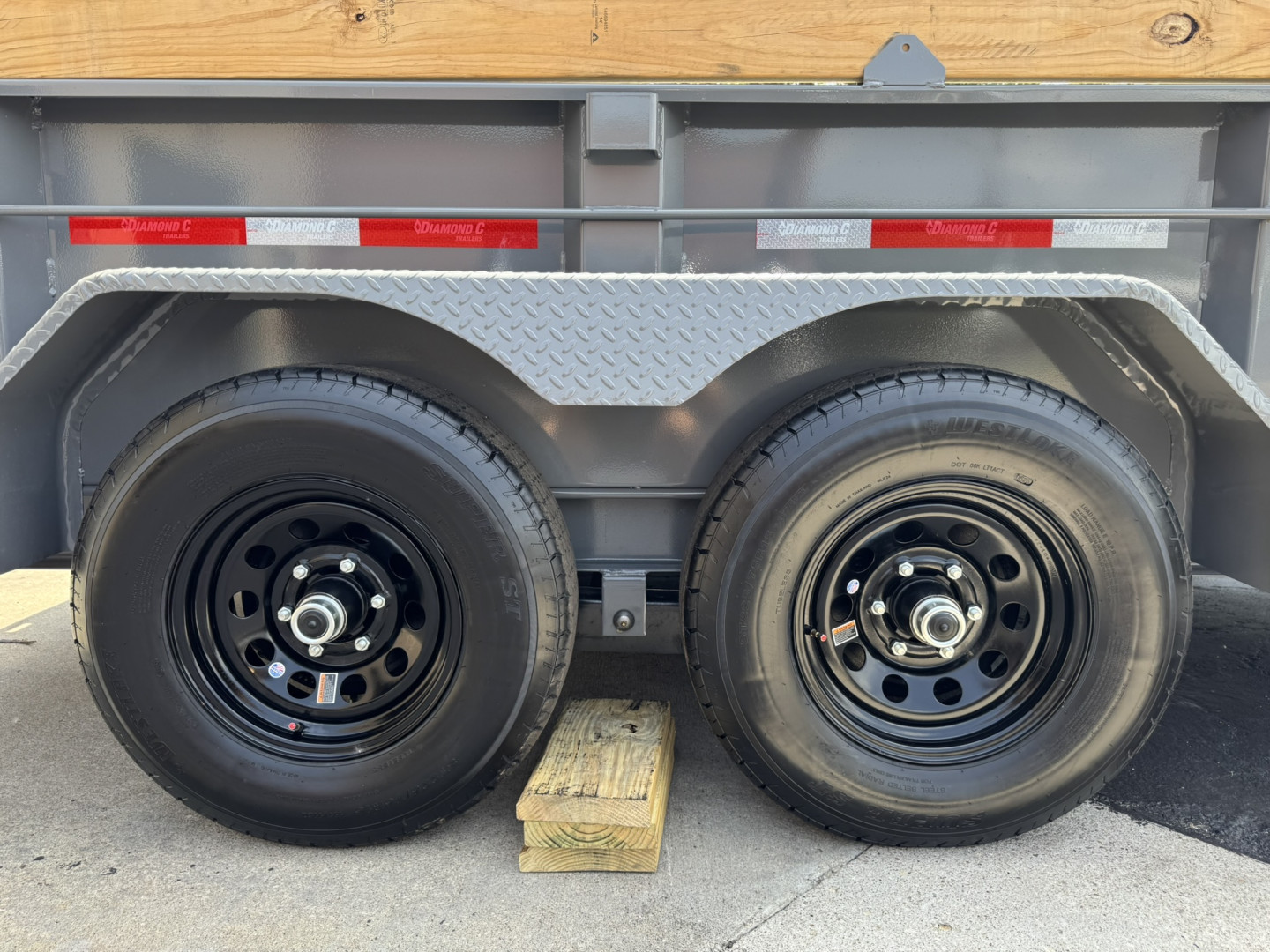 New 2025 Diamond C 77X12 MDT206 TELESCOPIC DUMP TRAILER
