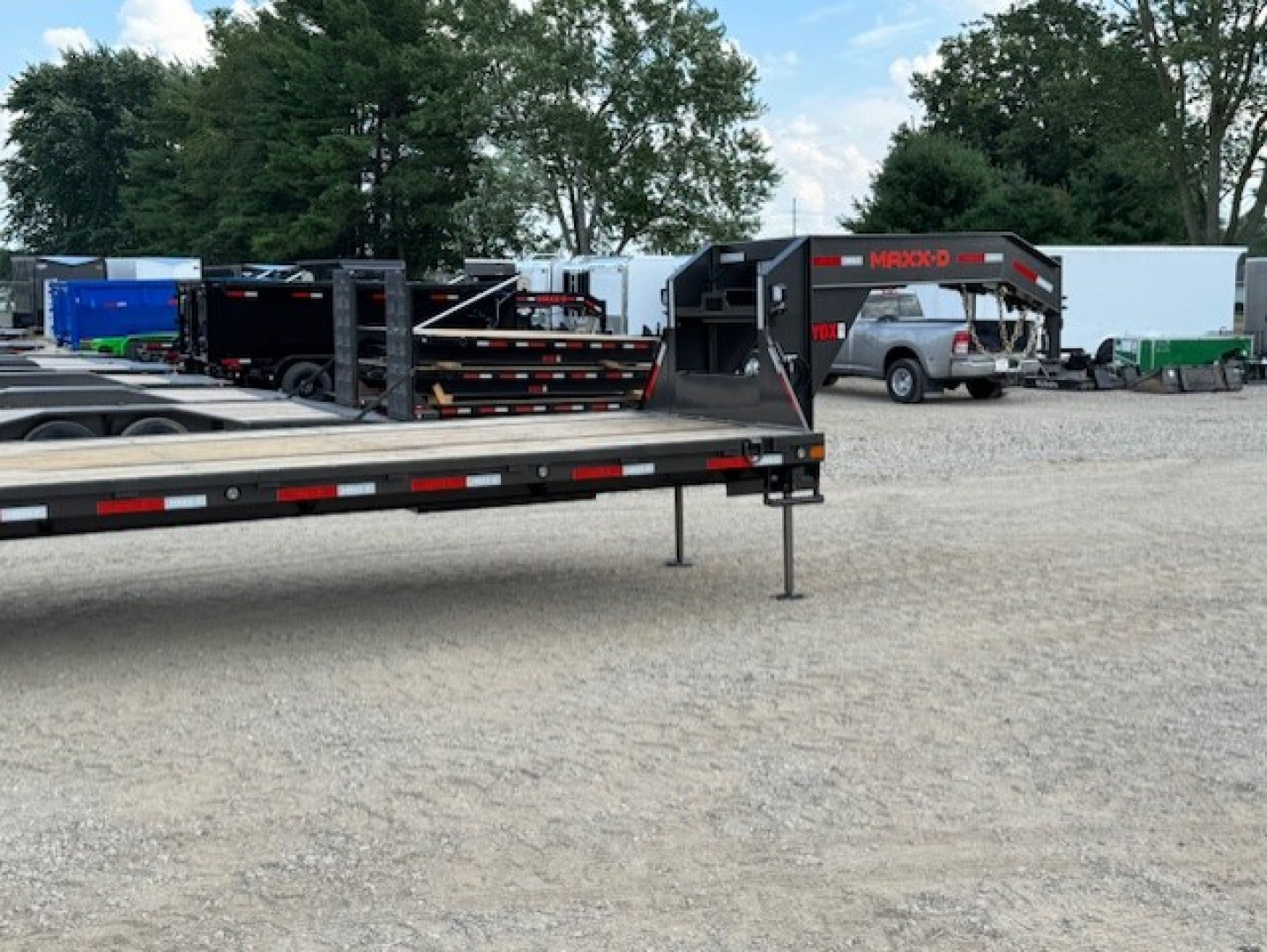 New 2026 MAXX-D YDB10234 Flatbed Trailer
