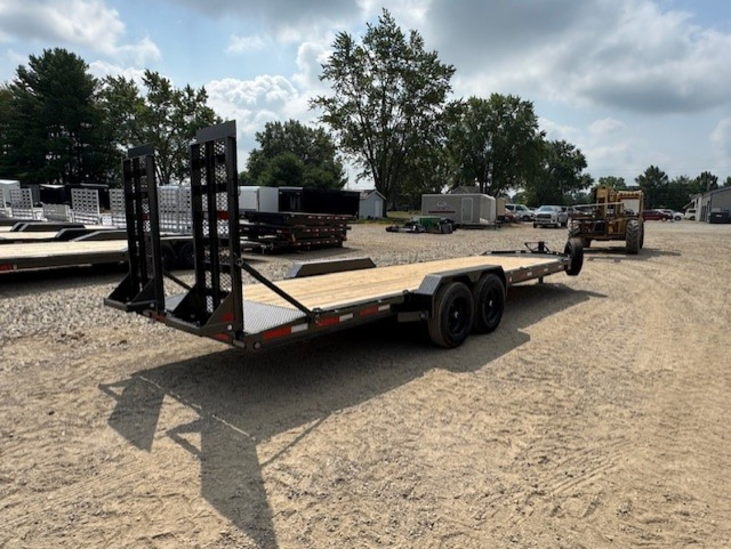 New 2026 MAXX-D EHX8324 Car Hauler