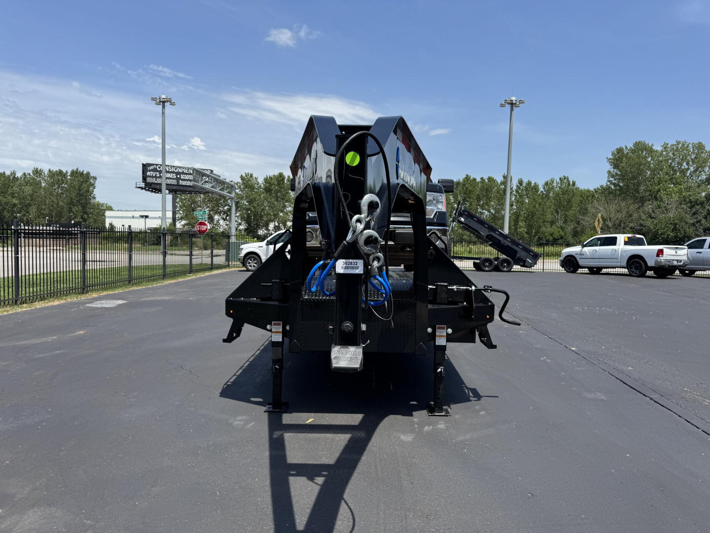 New 2025 DIAMOND C 102X32 GOOSENECK TRAILER FMAX210MR/XDR 2.0