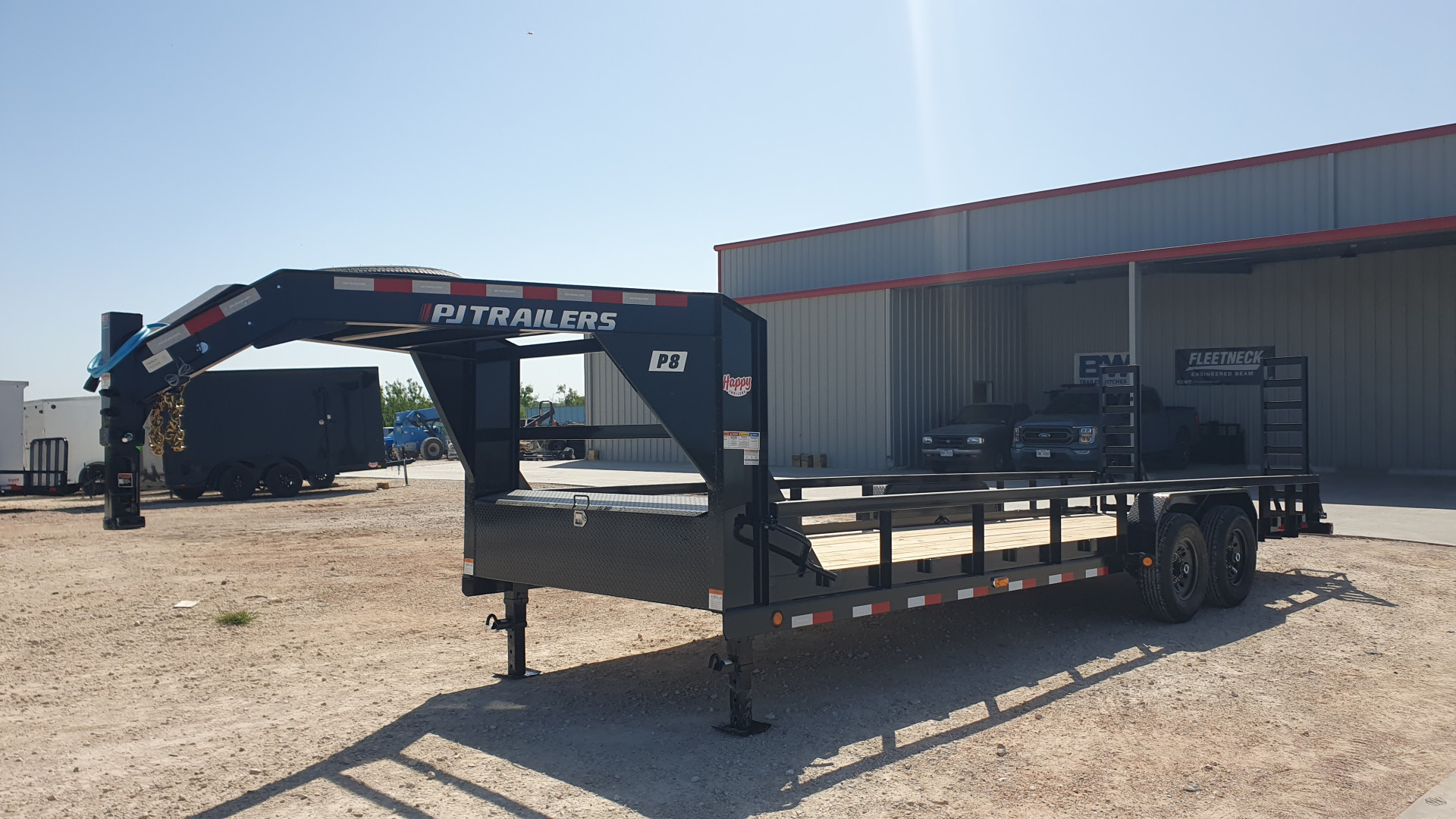 New 2026 PJ 83"x24' Gooseneck Angle Pipetop Trailer – P8