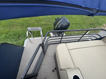 Used 2021 Crest 220 Classic LX Pontoon Boat