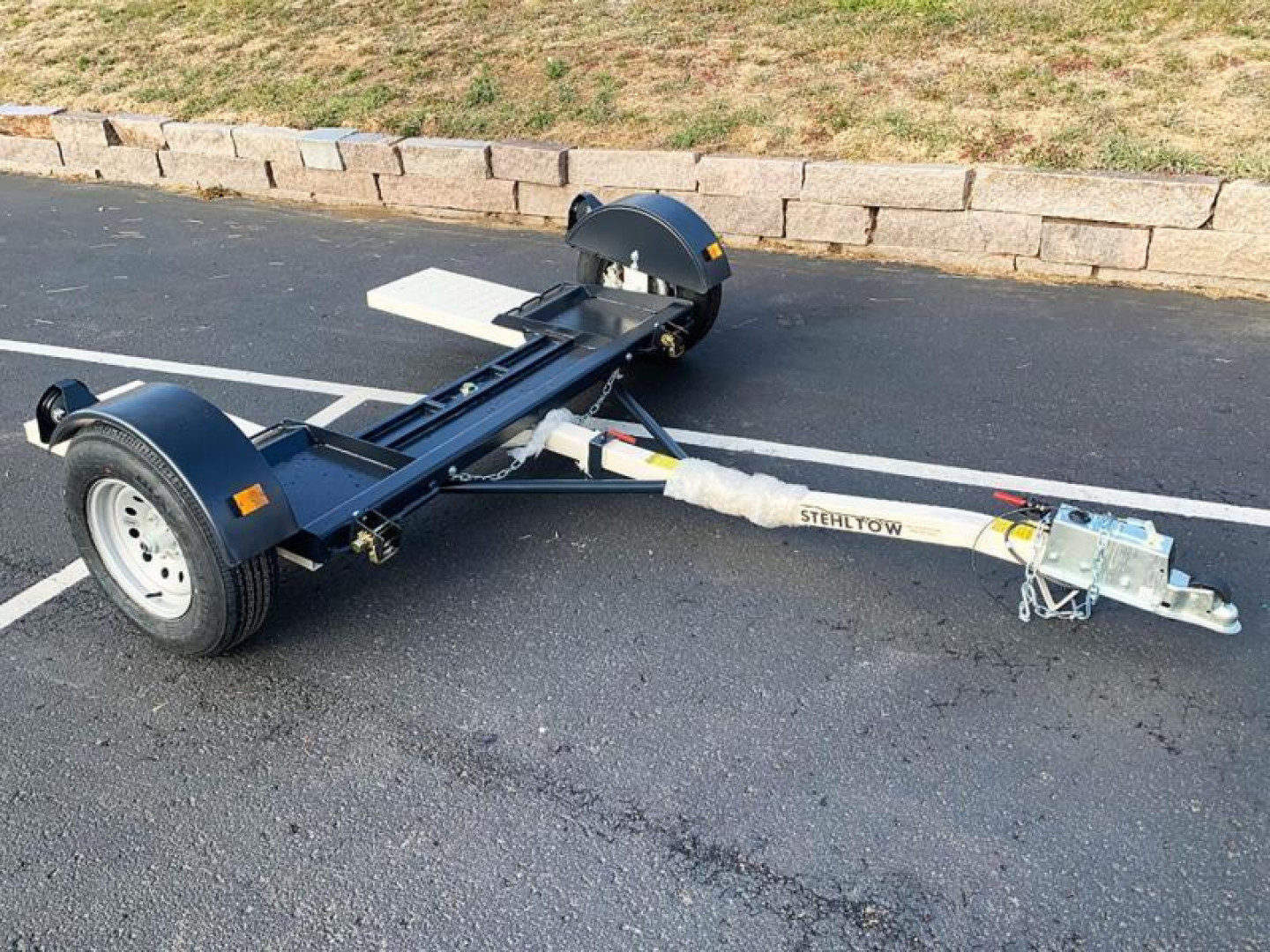 New Stehl-Tow 83" Wide Tilt Bed Tow Dolly - Surge Disc Brakes!