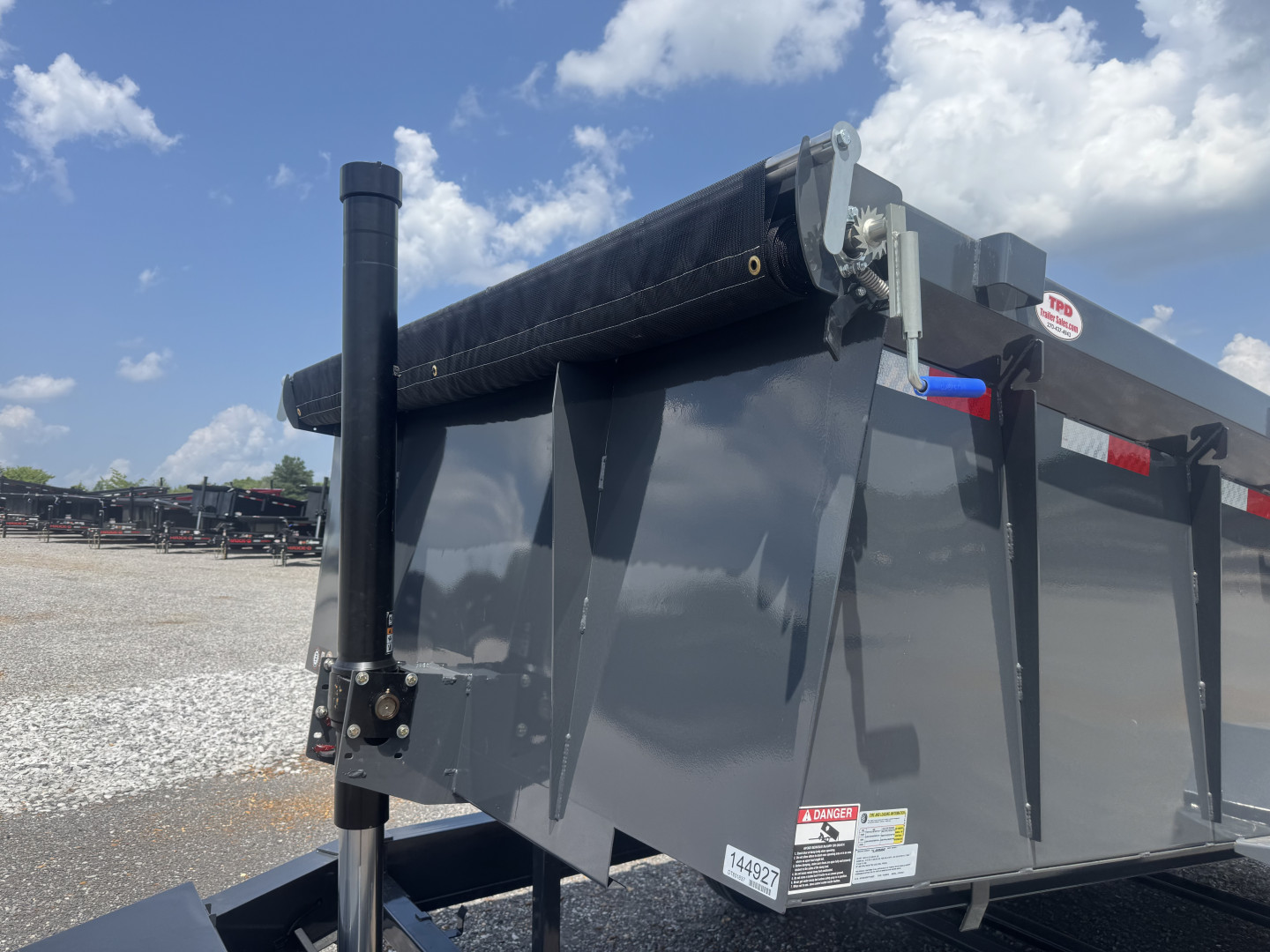 New 2026 Lamar 83" x 16' 21K Telescopic Dump Trailer